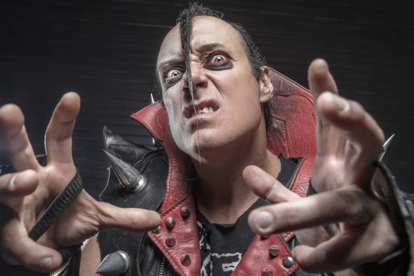 Jerry Only: vocals, bass and one of the original founding members.